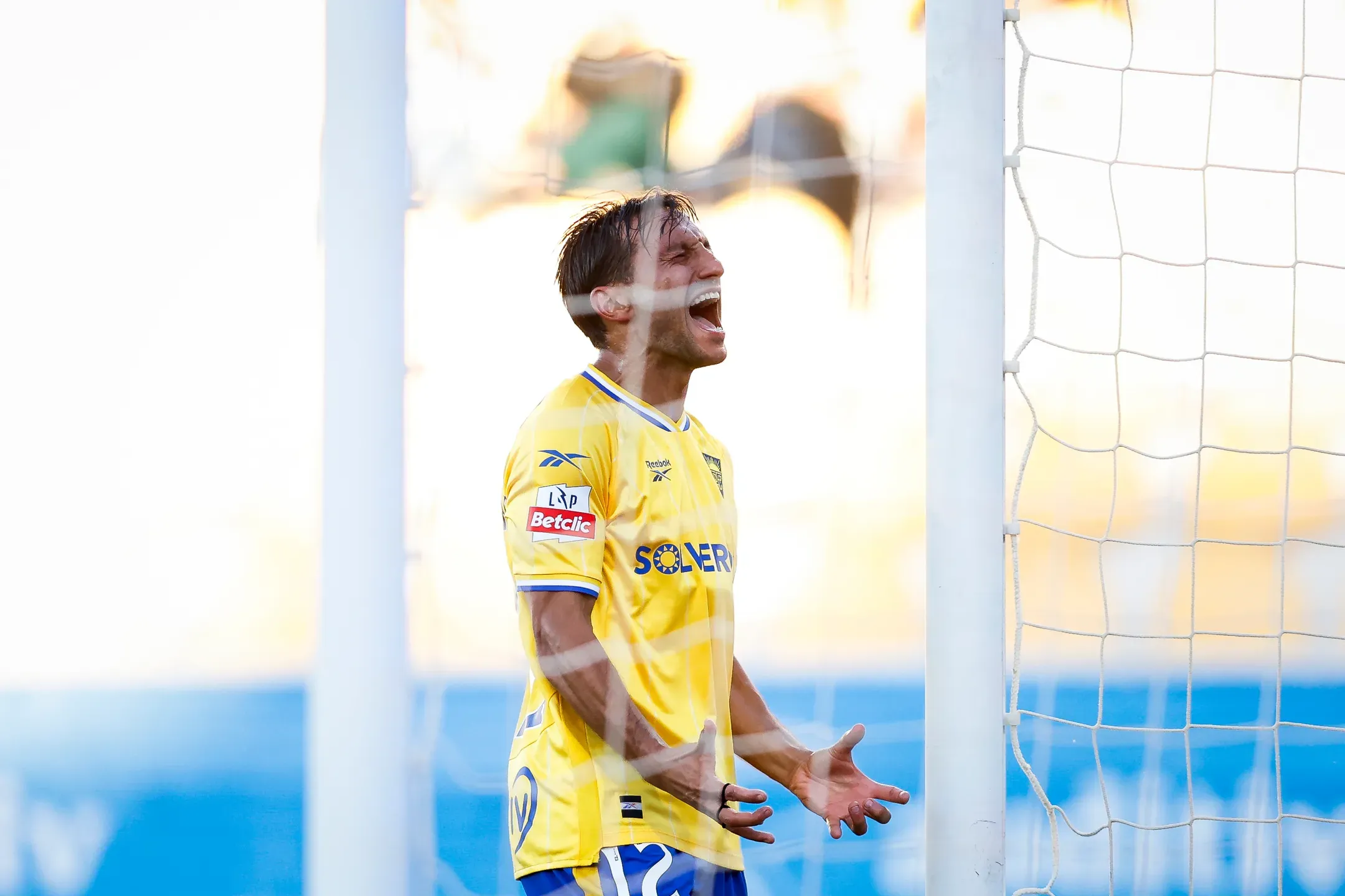 Estoril volta a perder e afunda-se na tabela